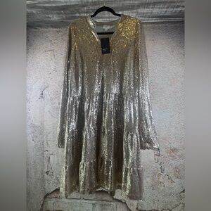 Crown & Ivy size PM NWT Long Sleeve Sequin Dress A231